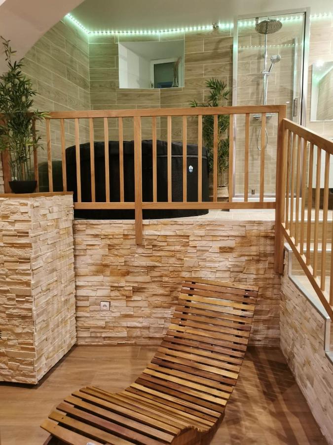 Le Spa De La Cathedrale - Jacuzzi - Sauna - Champagne - Netflix - Wifi トロワ エクステリア 写真