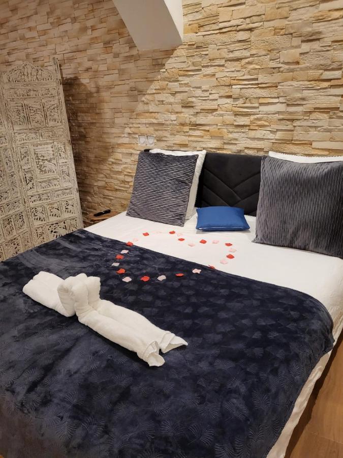 Le Spa De La Cathedrale - Jacuzzi - Sauna - Champagne - Netflix - Wifi トロワ エクステリア 写真