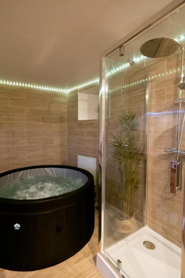 Le Spa De La Cathedrale - Jacuzzi - Sauna - Champagne - Netflix - Wifi トロワ エクステリア 写真
