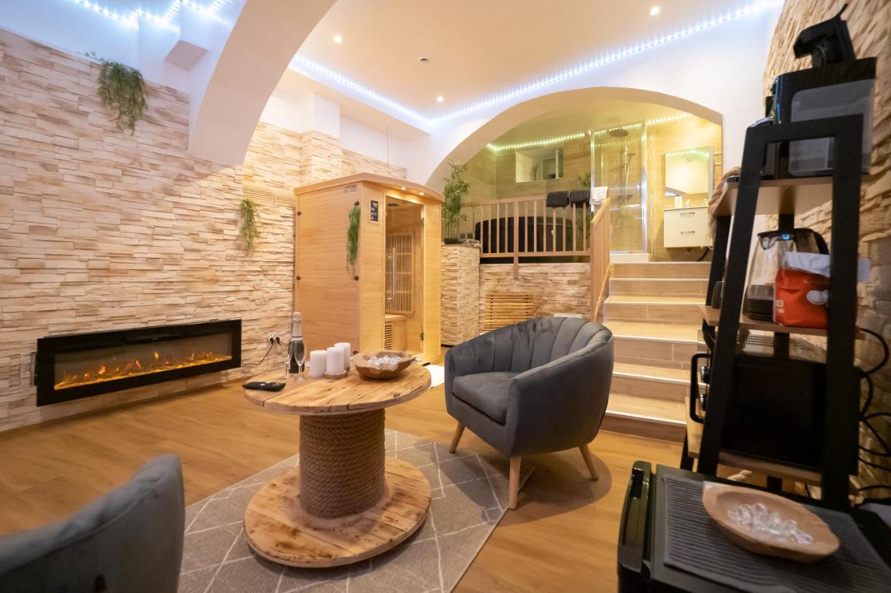 Le Spa De La Cathedrale - Jacuzzi - Sauna - Champagne - Netflix - Wifi トロワ エクステリア 写真