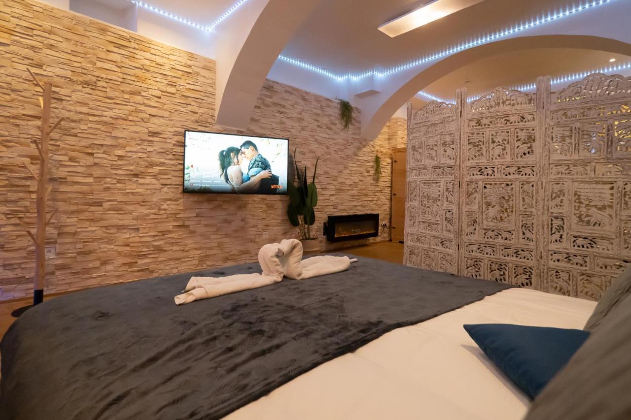 Le Spa De La Cathedrale - Jacuzzi - Sauna - Champagne - Netflix - Wifi トロワ エクステリア 写真