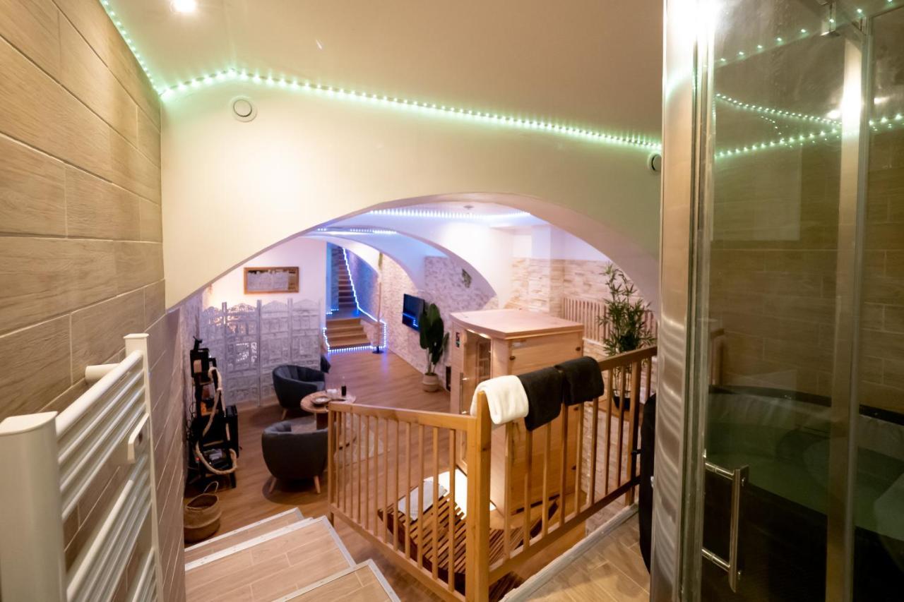 Le Spa De La Cathedrale - Jacuzzi - Sauna - Champagne - Netflix - Wifi トロワ エクステリア 写真