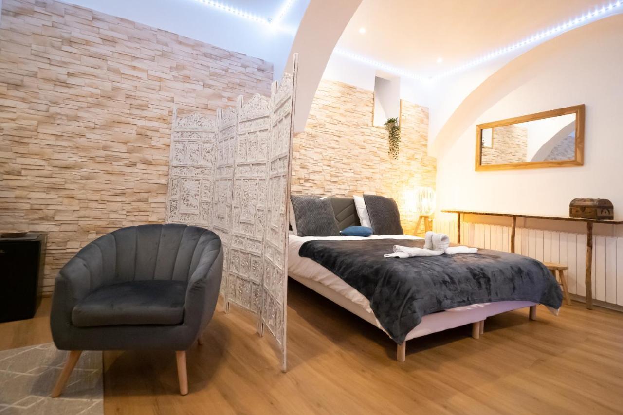 Le Spa De La Cathedrale - Jacuzzi - Sauna - Champagne - Netflix - Wifi トロワ エクステリア 写真